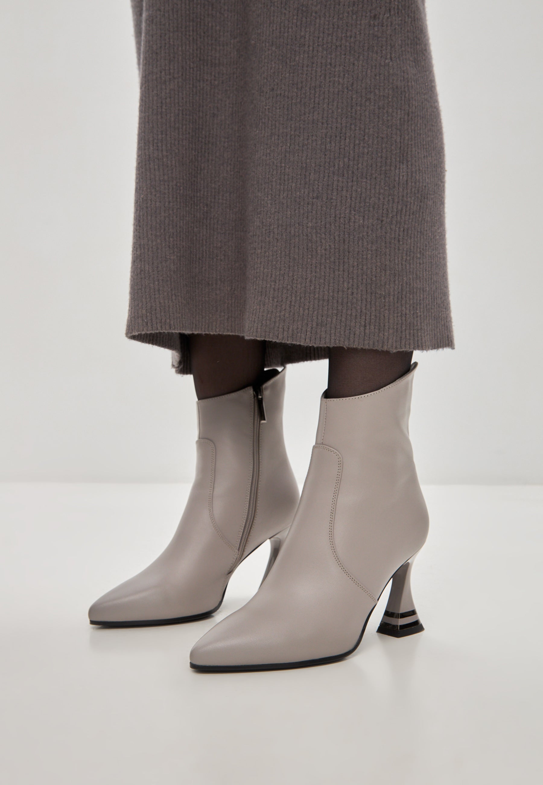 Chic High-Heeled Ankle Boots Cleo - Grey