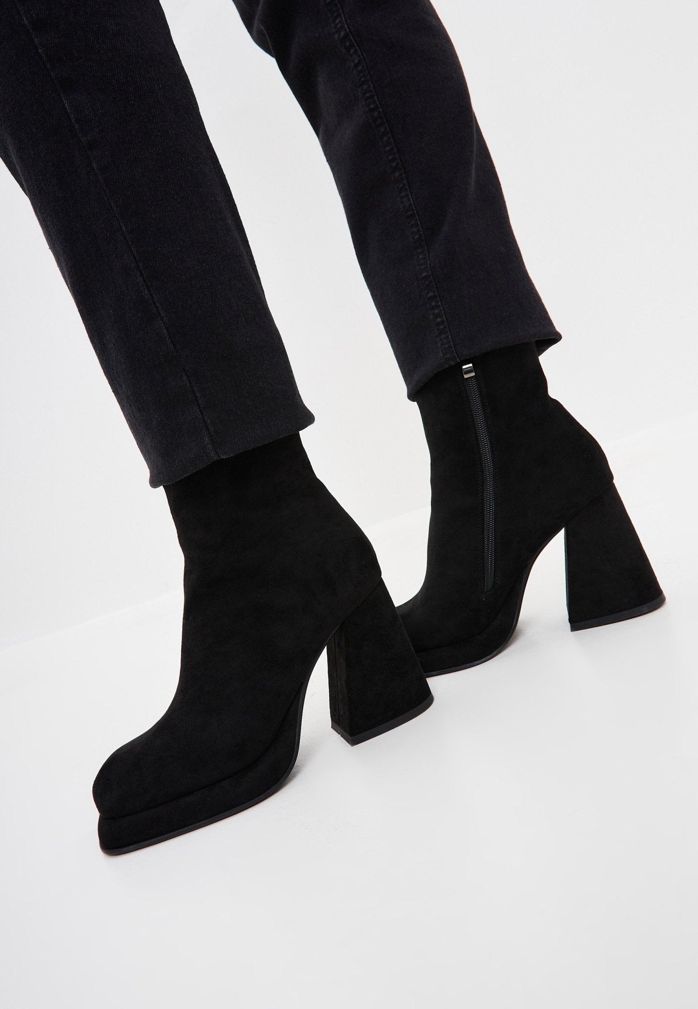 Casual Block Heel Ankle Boots - Cesare Gaspari - Ankle Boots