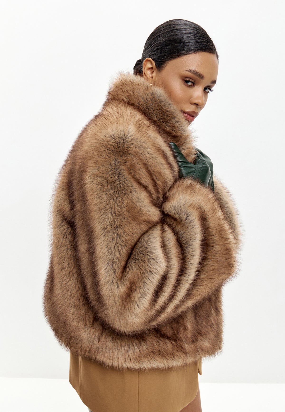 Cropped Faux Fur Jacket – Brown
