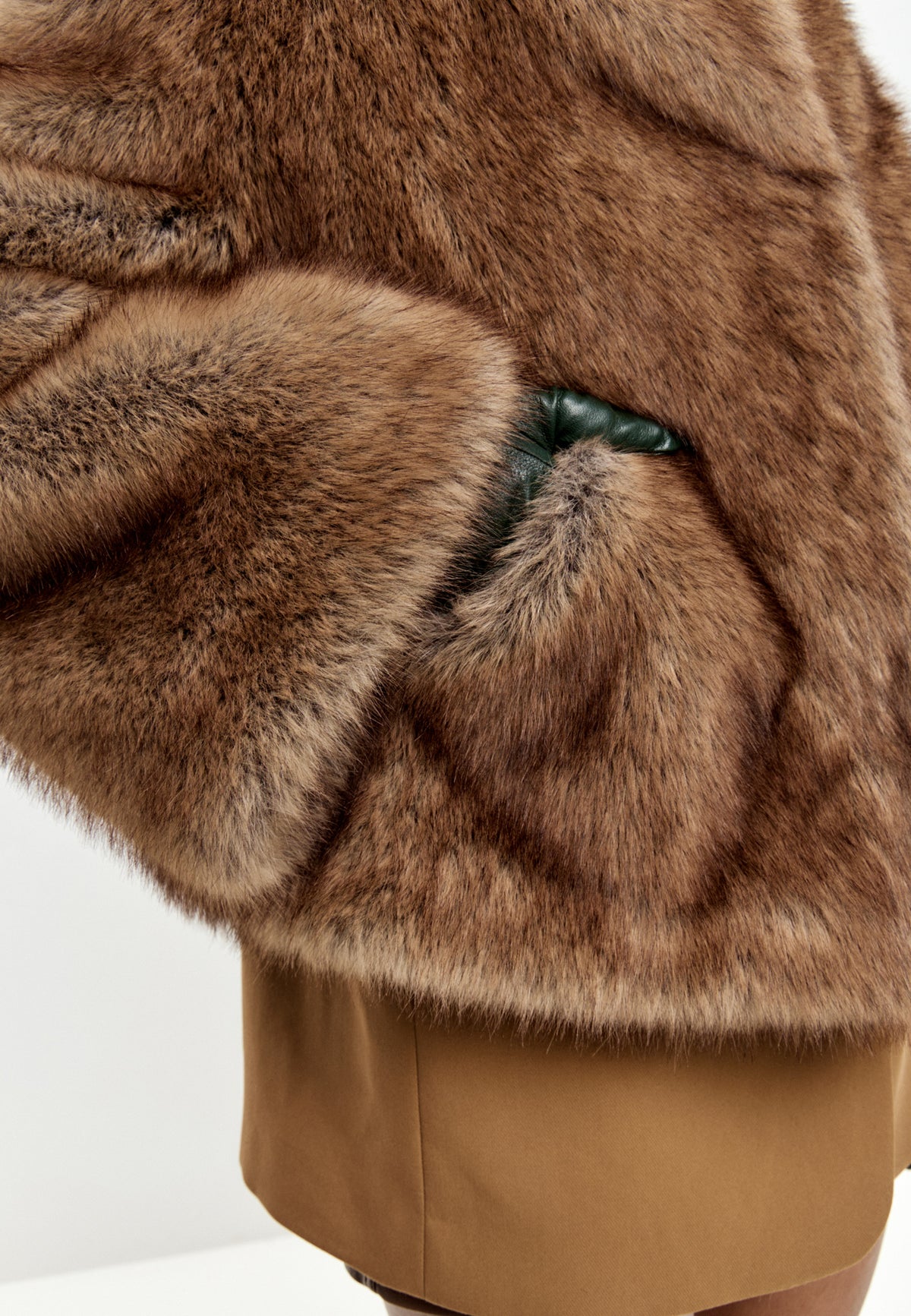 Cropped Faux Fur Jacket – Brown