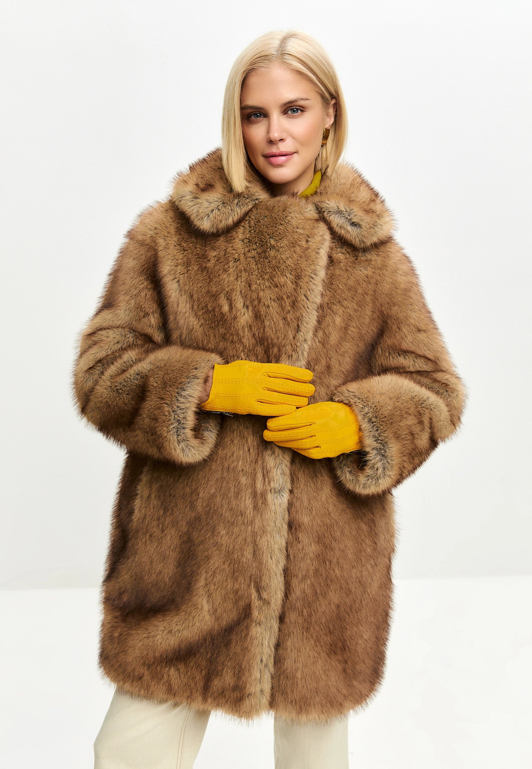 Oversized Faux Fur Coat with Collar – Brown