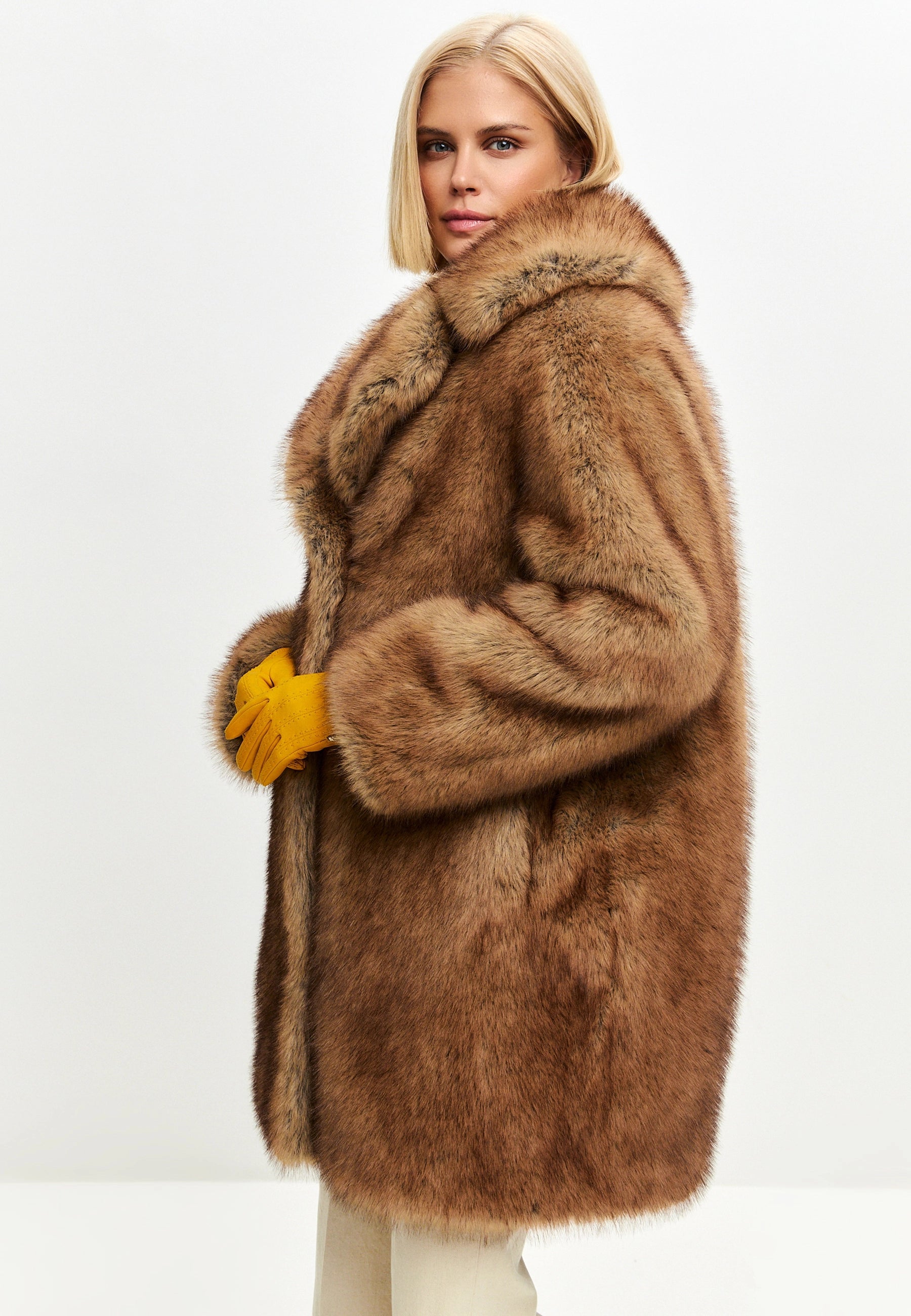 Oversized Faux Fur Coat with Collar – Brown