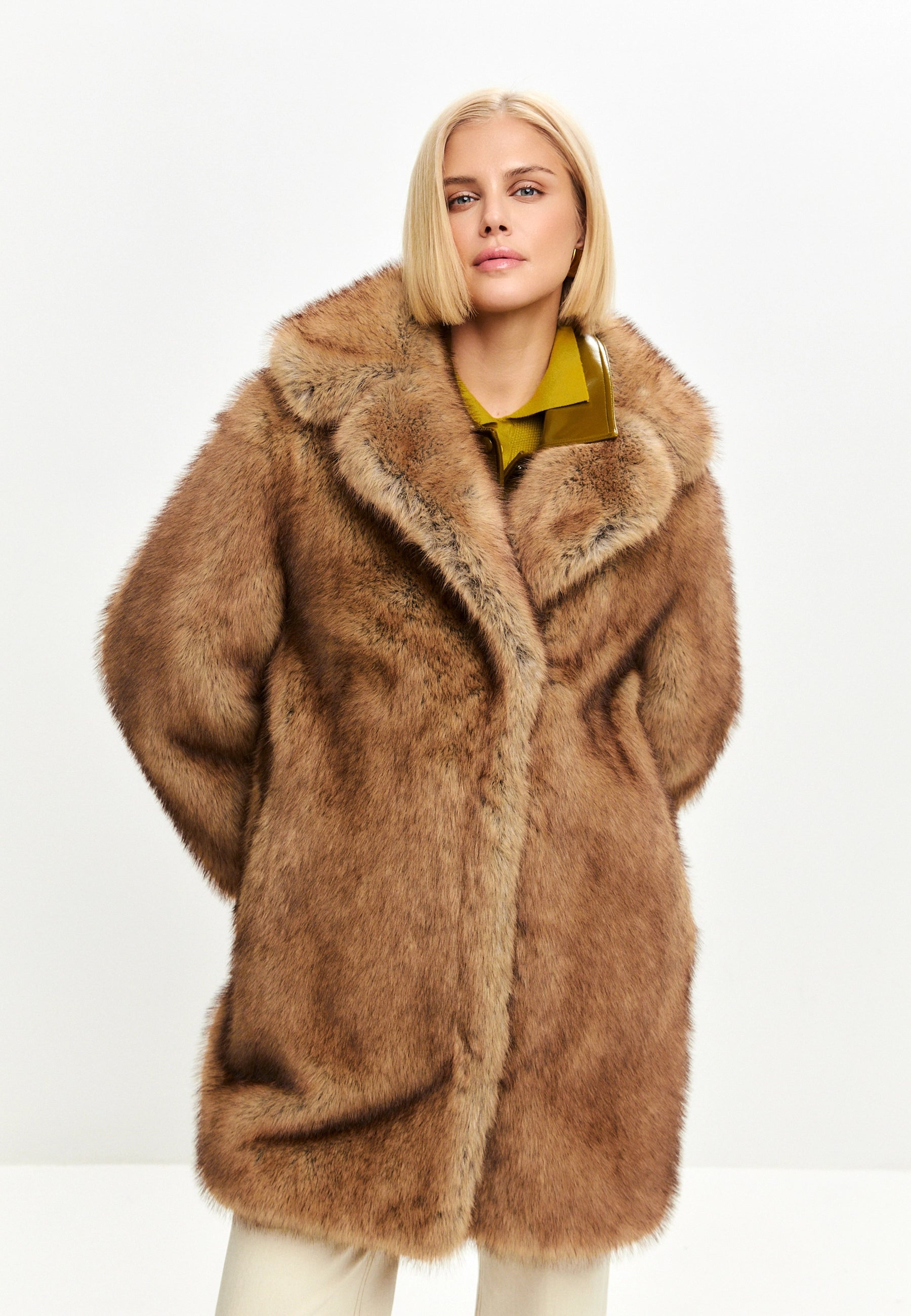 Oversized Faux Fur Coat with Collar – Brown