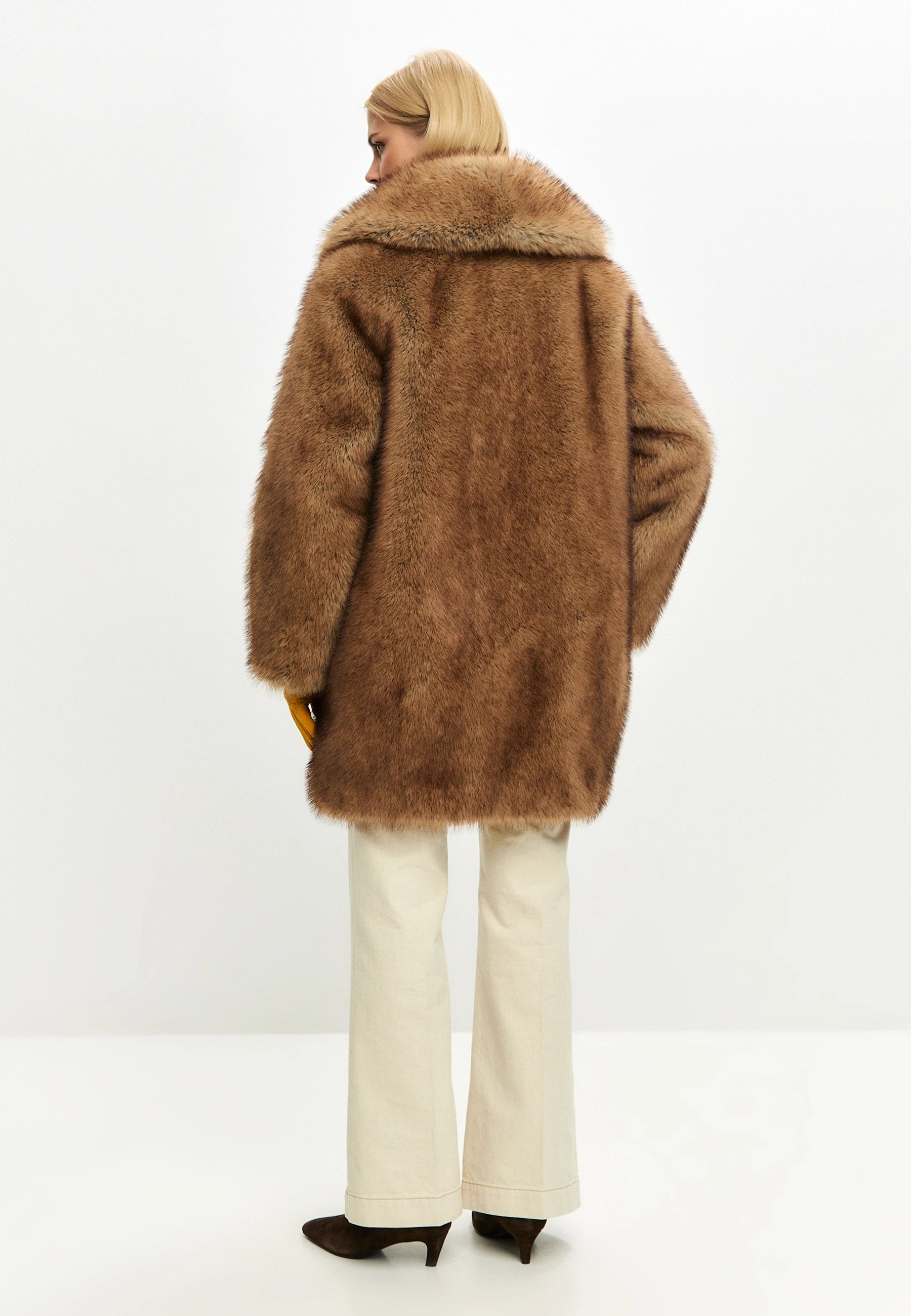 Oversized Faux Fur Coat with Collar – Brown