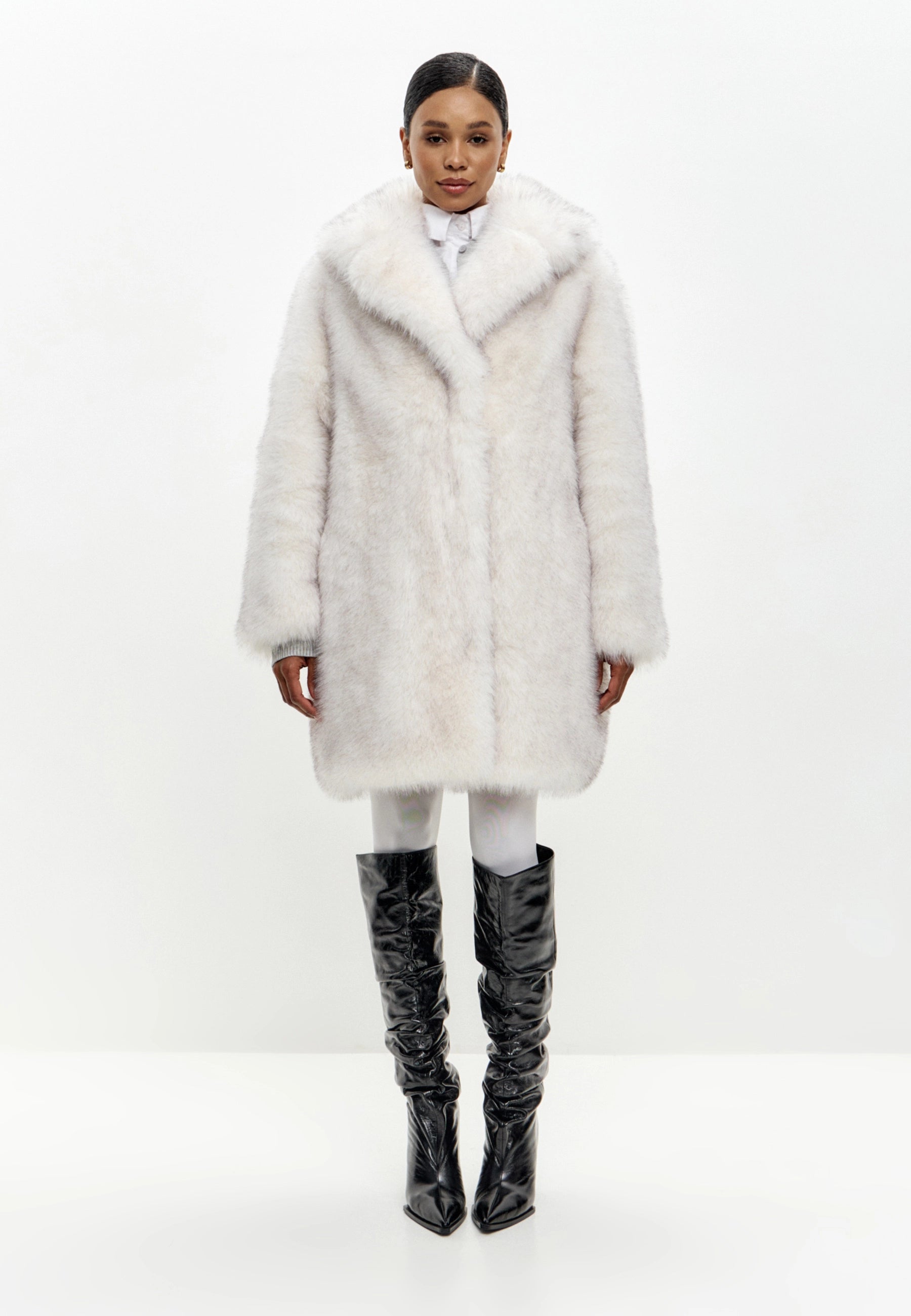Oversized Faux Fur Coat with Collar – Ligth Grey