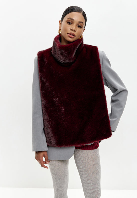 Faux Fur Sleeveless Sculpted Top with Collar – Bordeaux