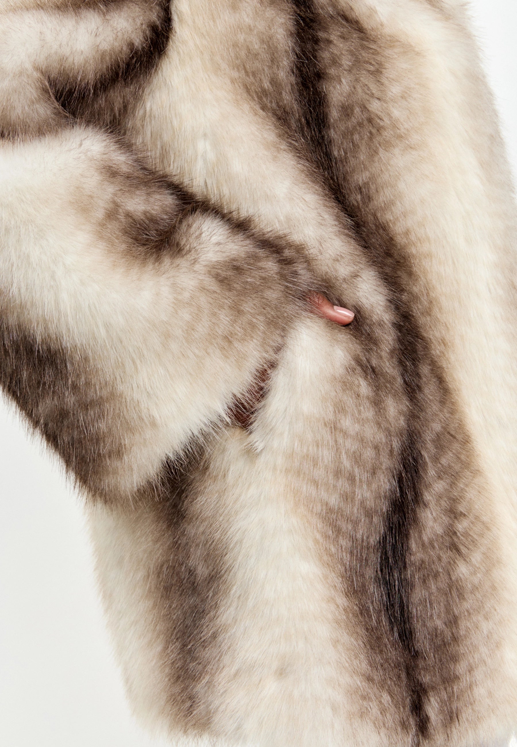 Striped Faux Fur Coat with Wide Collar – Beige