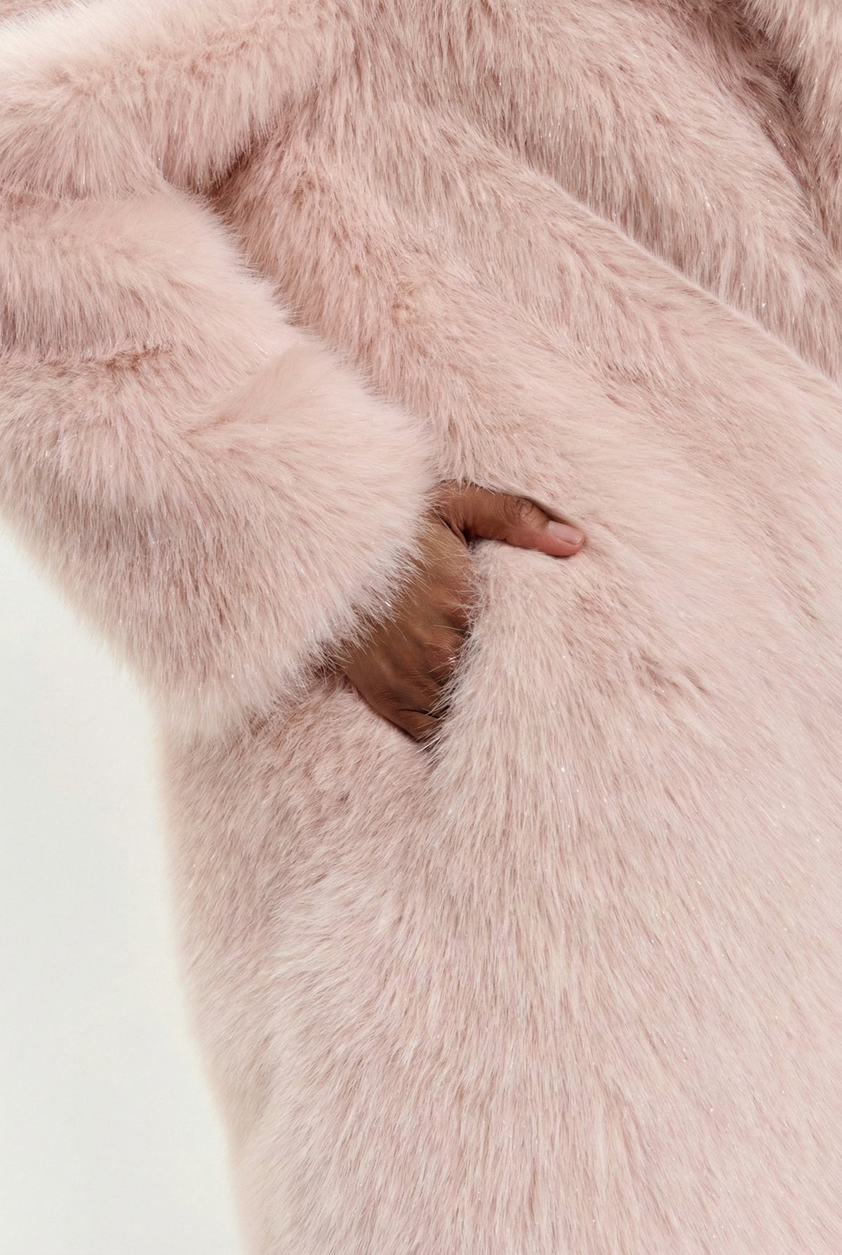 Übergroßer Kunstfellmantel mit Kragen - Rosa