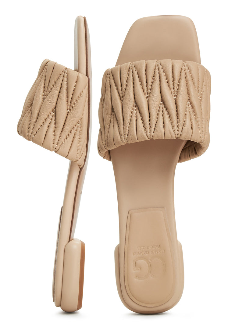 Kapcie na obcasie Stephanie - beżowe