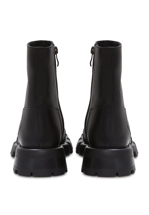 Läderstövlar med platt sula