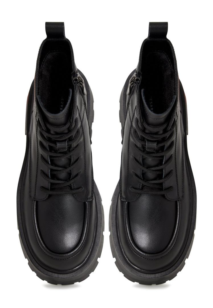 A fashionable pair of black casual platform ankle boots for women, perfect for adding style and comfort to any outfit.