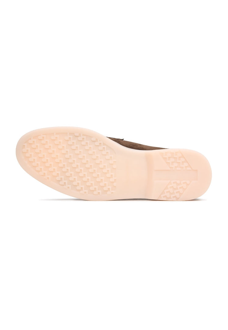 Aurelia platform moccasins in brown, stylish women's footwear, perfect for adding a fashion-forward touch to any outfit.