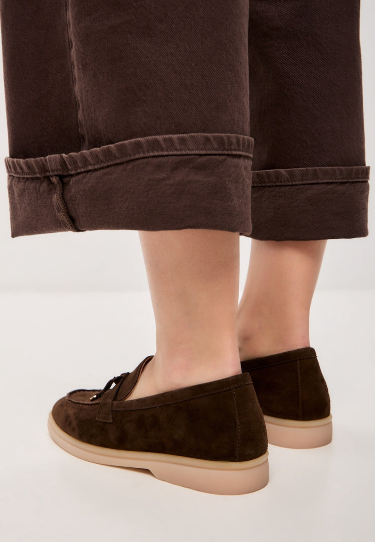 Aurelia brown platform moccasins, perfect women's footwear for a trendy and fashionable look.
