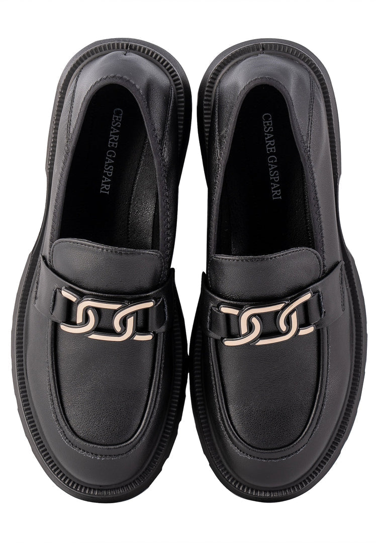 A stylish pair of black women's platform loafers by Juana, designer flats perfect for any outfit.