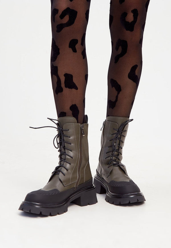 Casual suède enkellaarsjes met vetersluiting