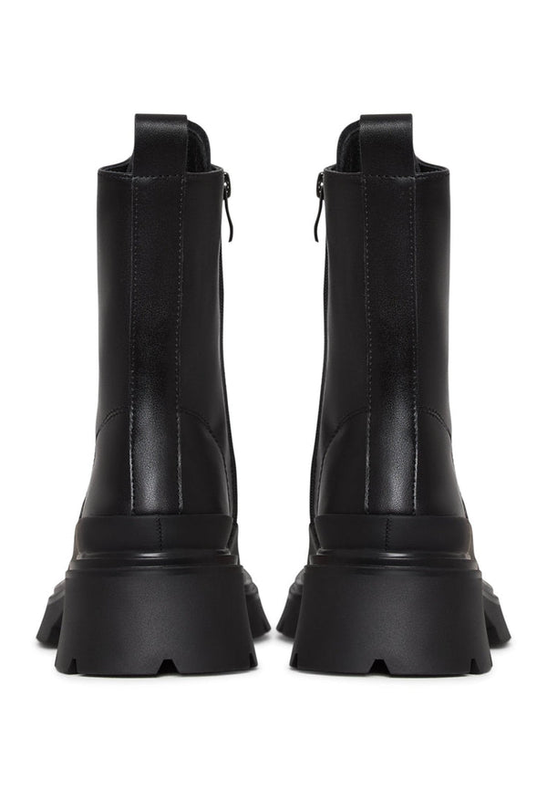 Casual suède enkellaarsjes met vetersluiting