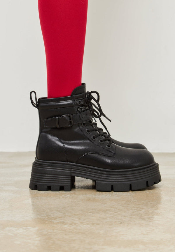 Eleganta ankelstövlar med plattform