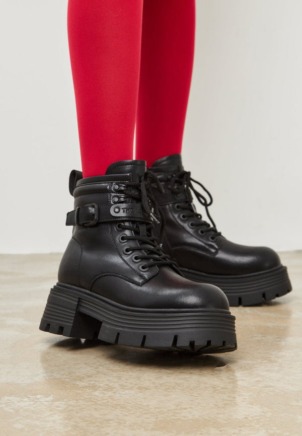 Eleganta ankelstövlar med plattform