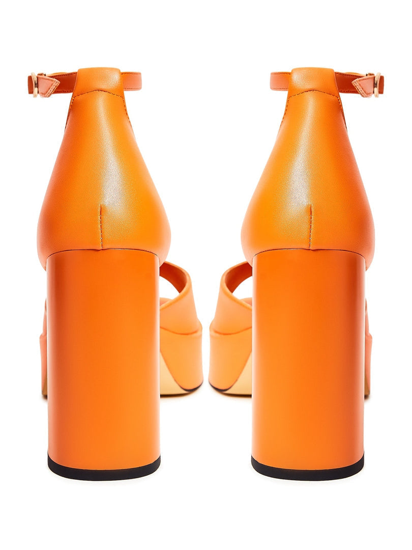 Klassische Sandalen mit offenen Zehen und hohen Absätzen - Orange
