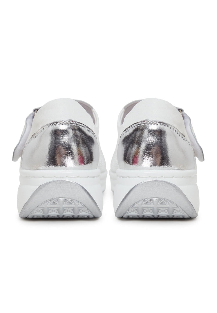 A stylish pair of white leather sneakers, perfect for summer outings. These fashion sneakers are a must-have for anyone looking for casual footwear made of high-quality leather.
