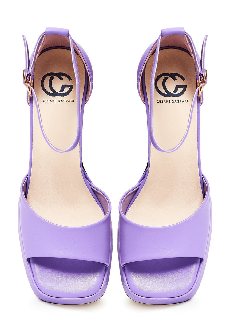 A pair of stylish classic open toe high heel sandals in lilac, perfect for any occasion. Buy these lovely lilac high heel sandals online now!