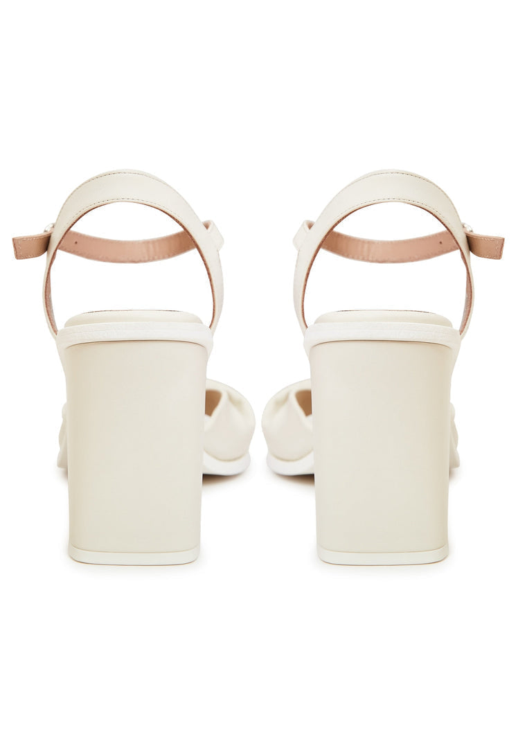 Sandalias clásicas con tacón en bloque