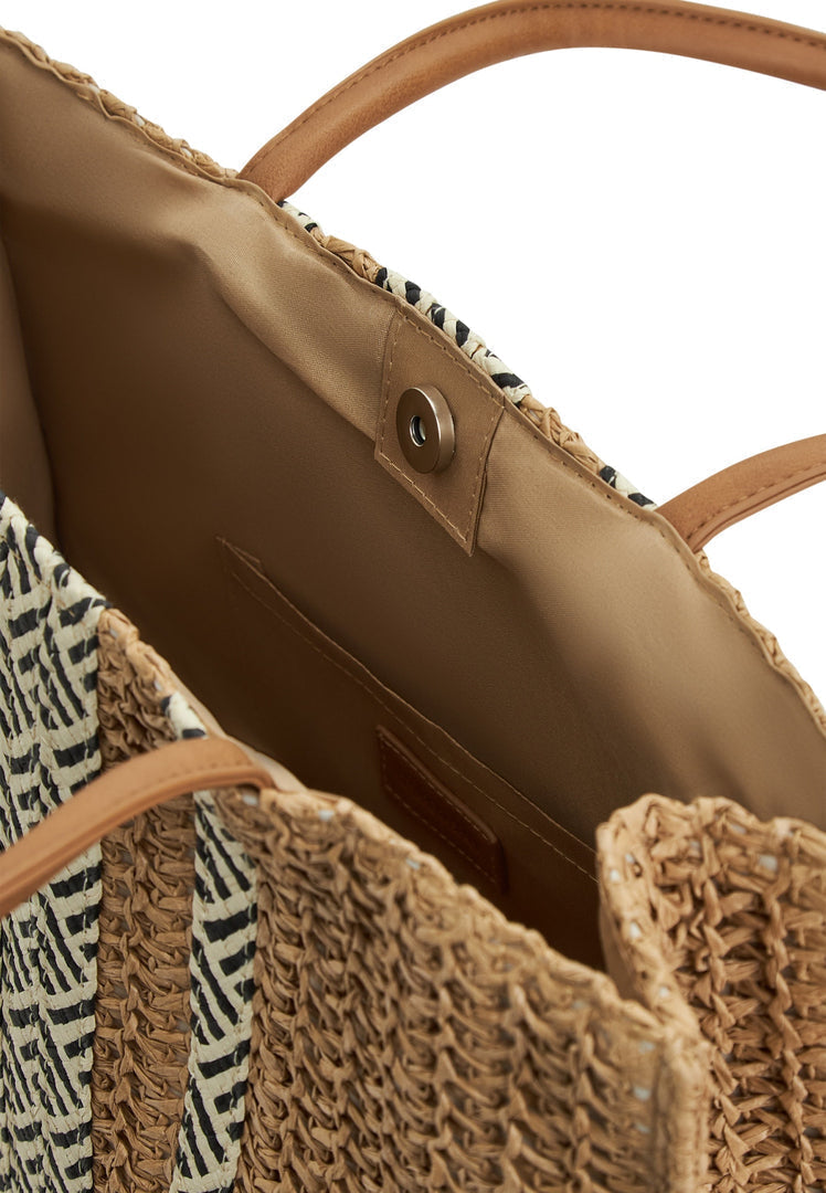 A stylish summer tote bag perfect for the beach, featuring a trendy design with colorful stripes and spacious interior.