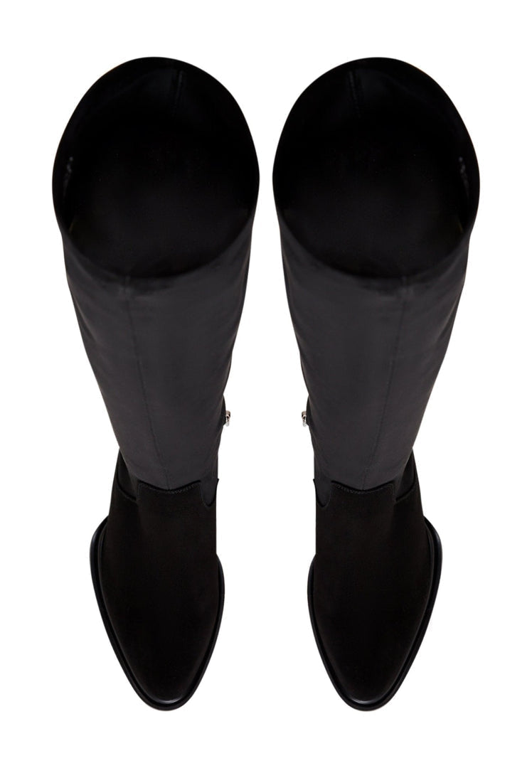 Stövletter med blockklack över knäet