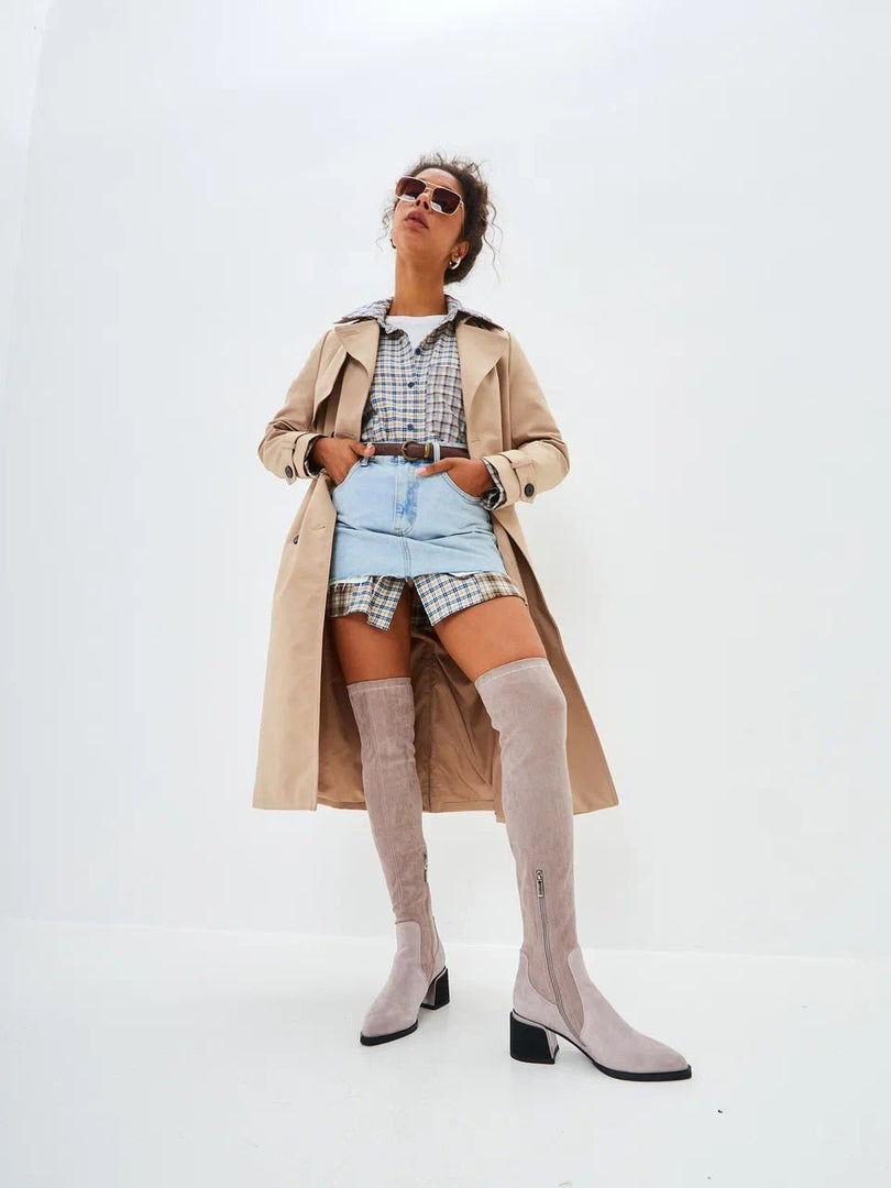 Stivali sopra il ginocchio in pelle scamosciata con tacco a blocco