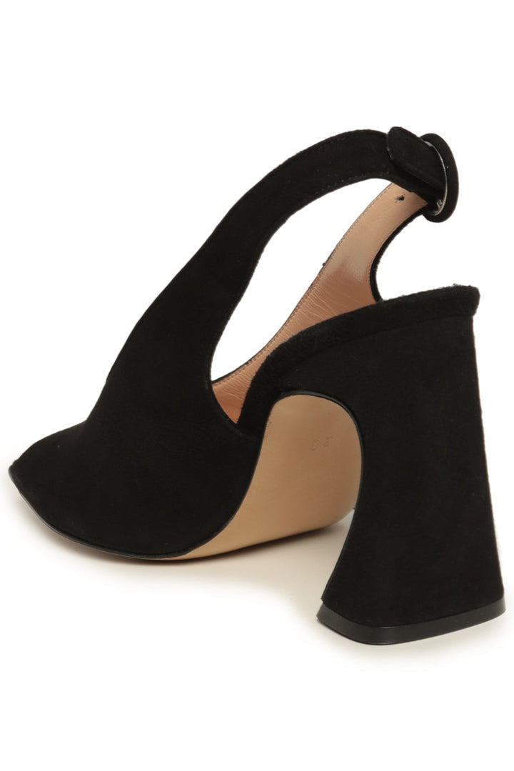 Sandalen aus Wildleder mit offener Spitze