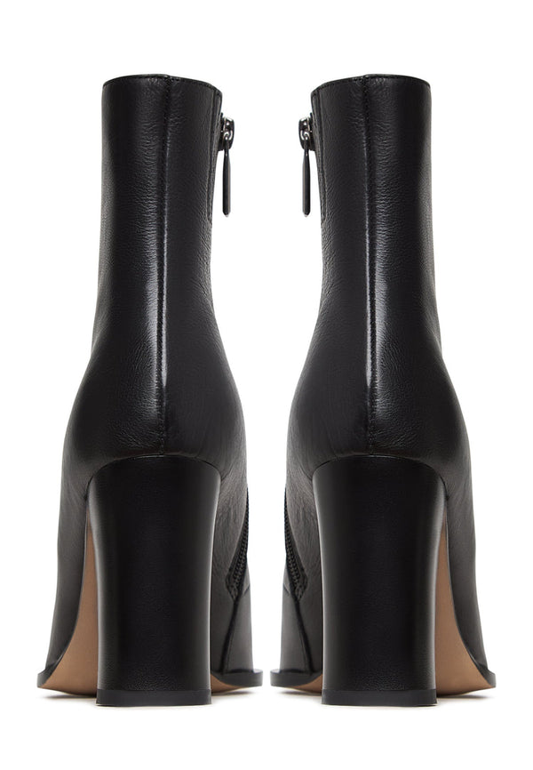 Chic Block Heel Boots Athena - Black