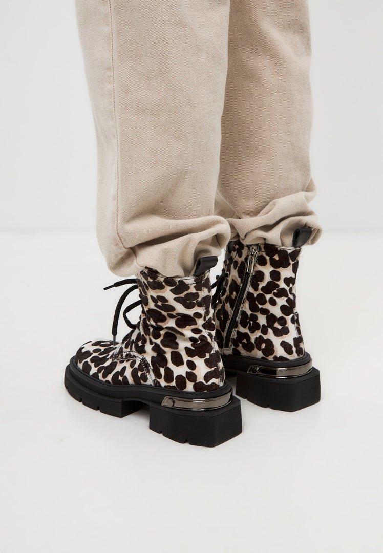 Klassische Leder-Plateau-Stiefeletten Luna - Leopard