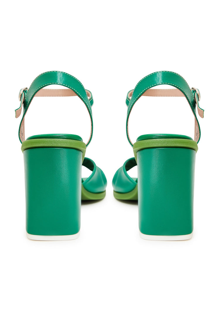 Sandalias clásicas con tacón en bloque