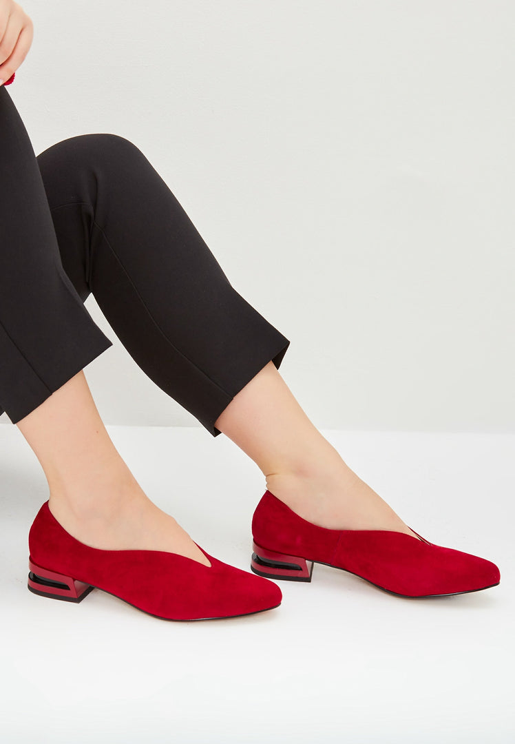 Ballerinor i mocka med spetsig tå