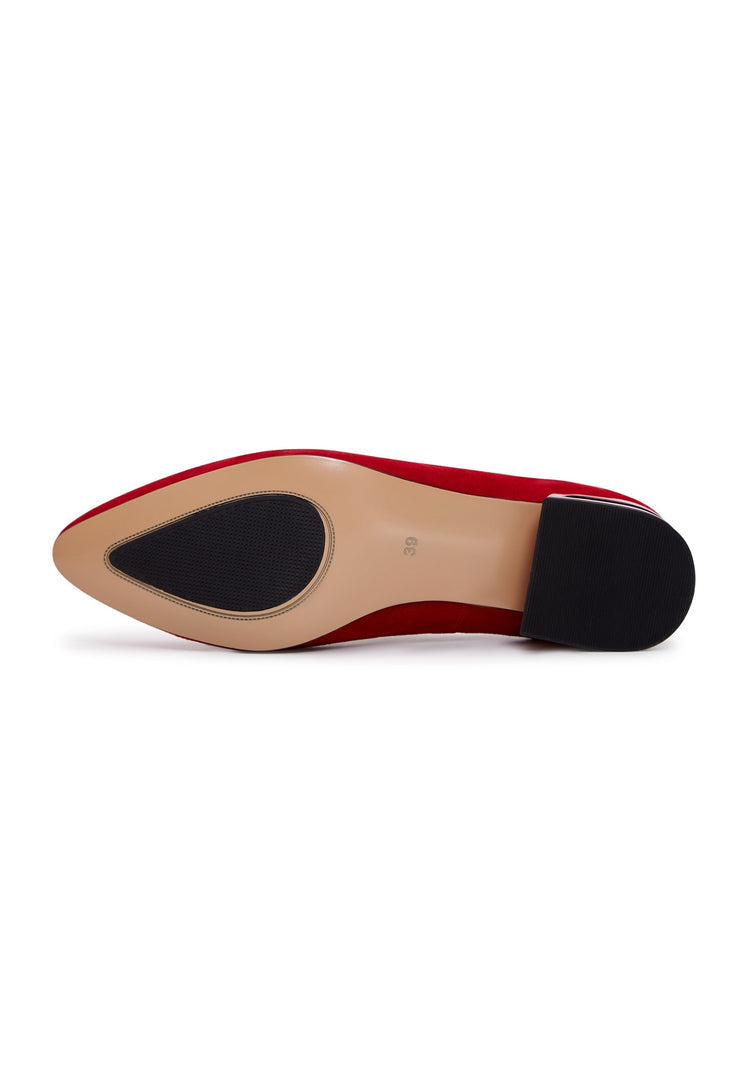 A pair of stylish black suede ballerinas with a pointed tip, perfect women's ballet flats made of leather for a chic and fashionable look.