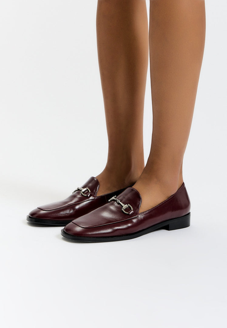 Equestrian Chic Loafers - Bordeaux