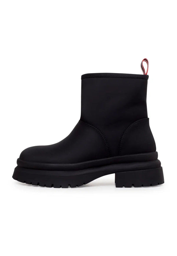 Classic Winter Pull-On Boots - Black