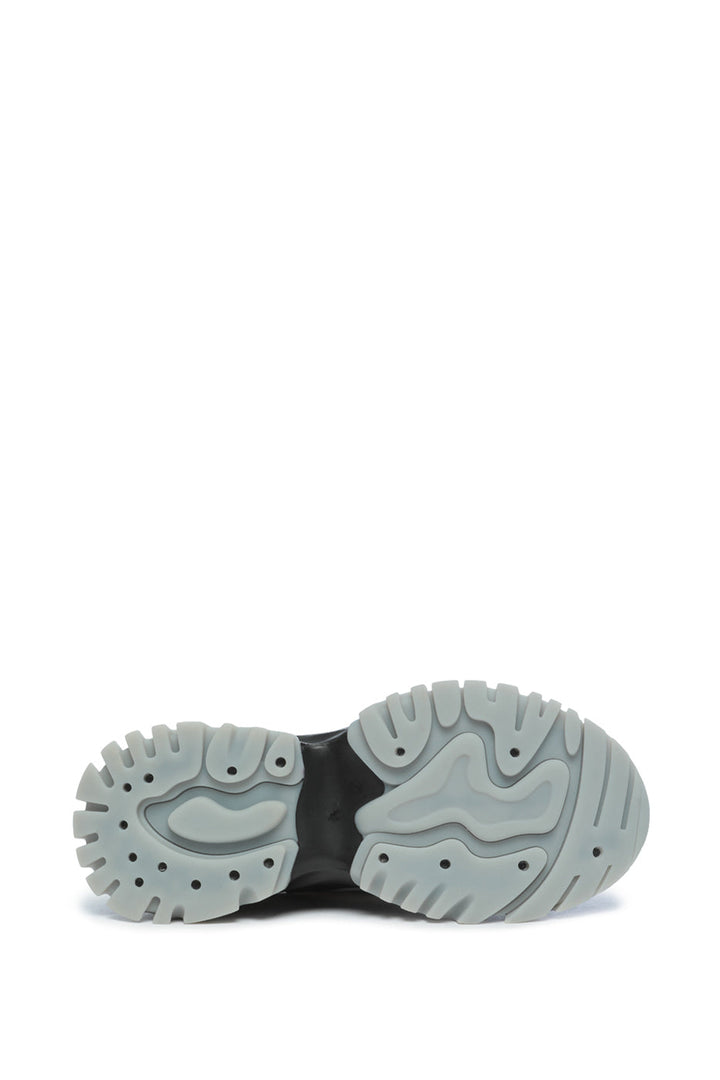 A trendy and fashionable pair of multi-panel chunky sneakers, perfect for making a statement.