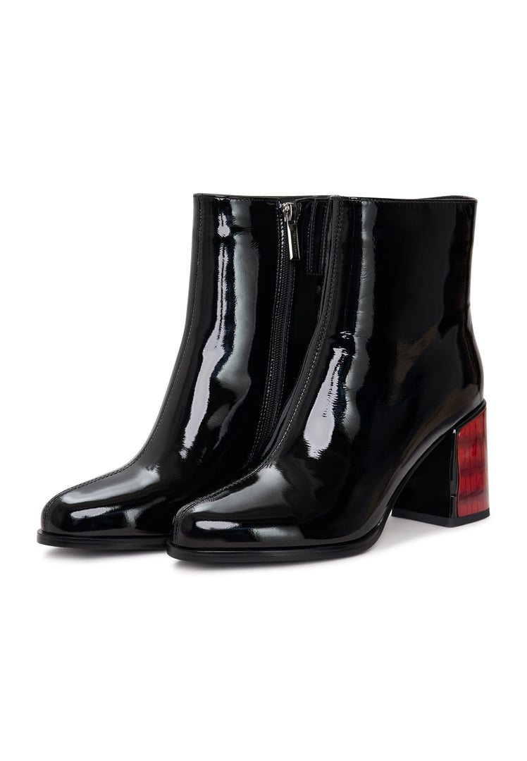 A pair of elegant Ella heel soft leather boots in black, perfect for any occasion.