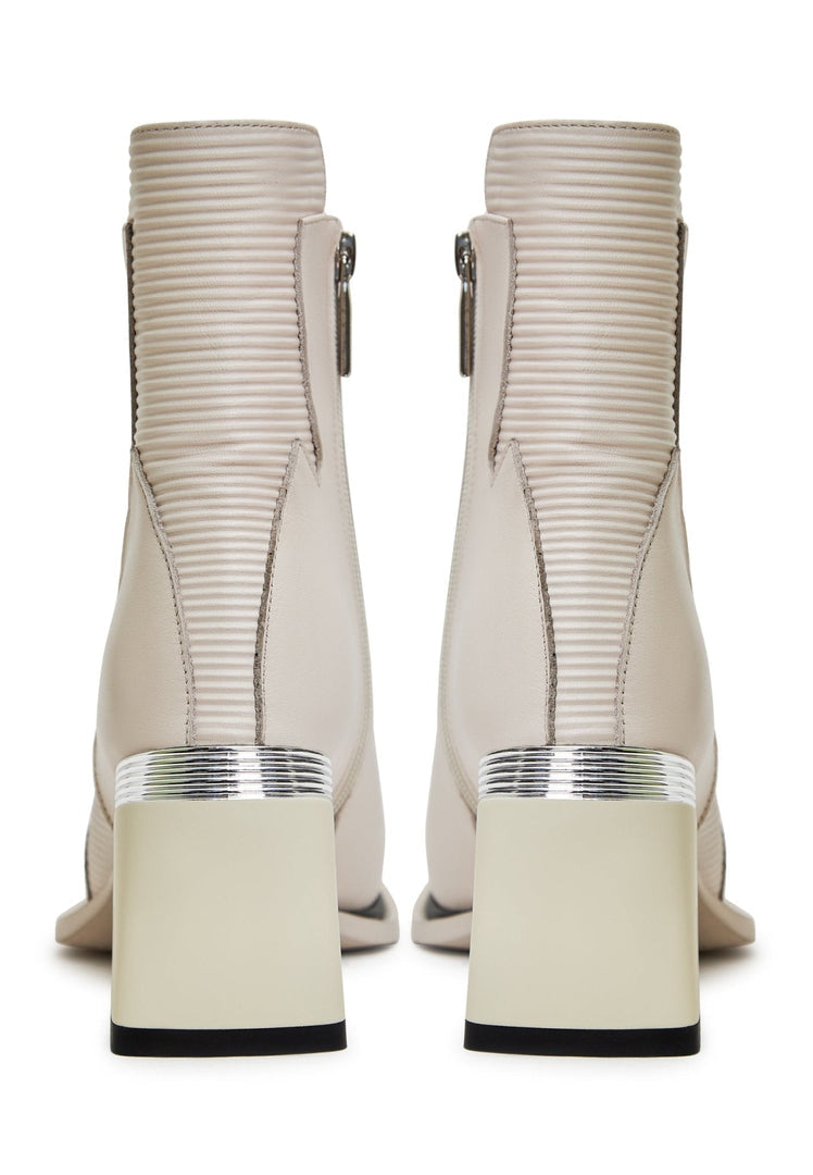 Enkellaarsjes met blokhak