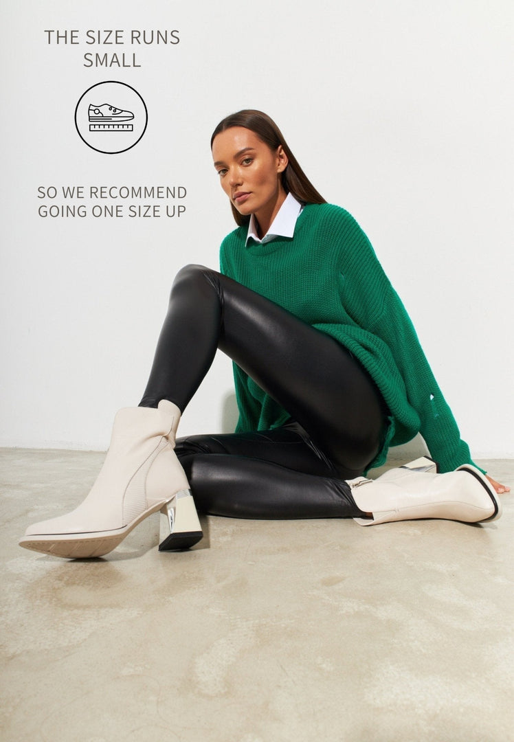 Enkellaarsjes met blokhak