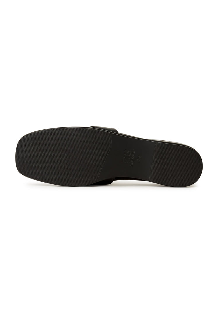 A stylish pair of women's black platform loafers, the Valeria platform loafers, perfect for adding a chic touch to any outfit.