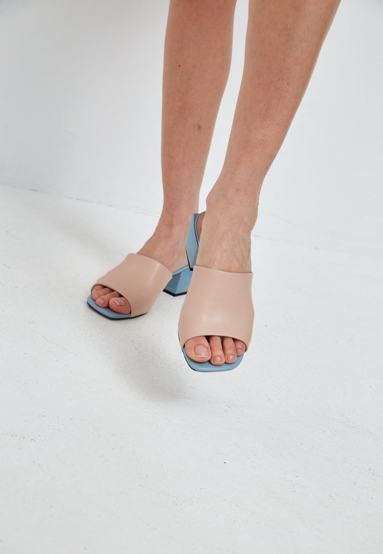 Farverige sandaler