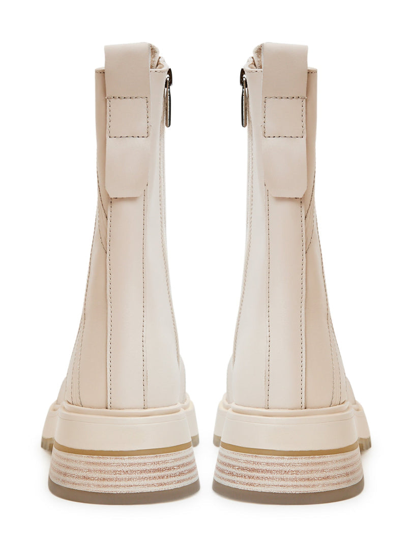 Leren enkellaarsjes met veters