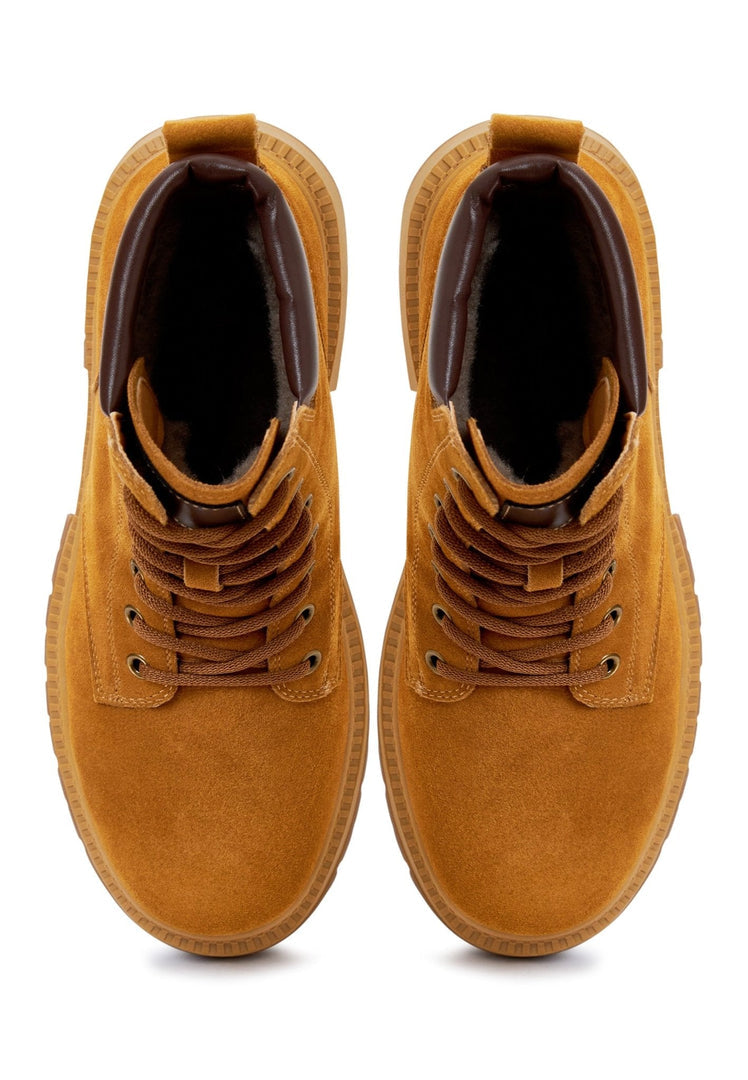 Schnürstiefeletten