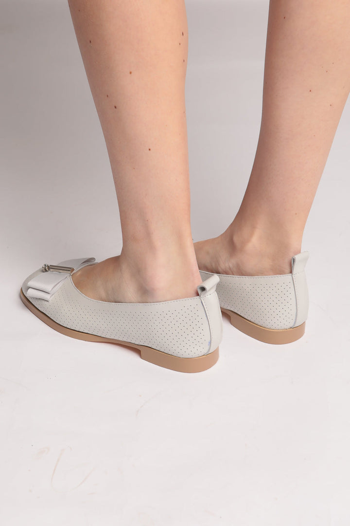Perforated Bow Charm Flats - White