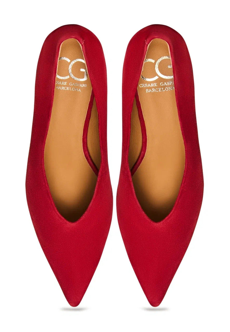 Velvet Curve Pumps - Red