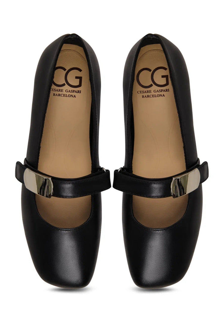 Chic Square-Toe Mary Janes