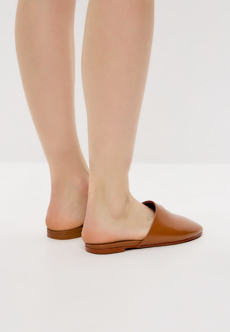 Minimalist Leather Mules - Brown
