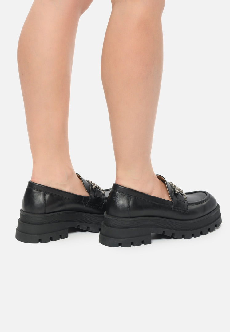 Klobige Loafer mit Nieten - Schwarz